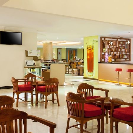 Ibis Mangga Dua Hotel Jakarta Exterior foto