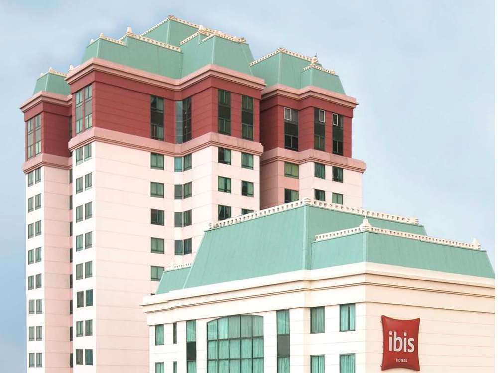 Ibis Mangga Dua Hotel Jakarta Exterior foto