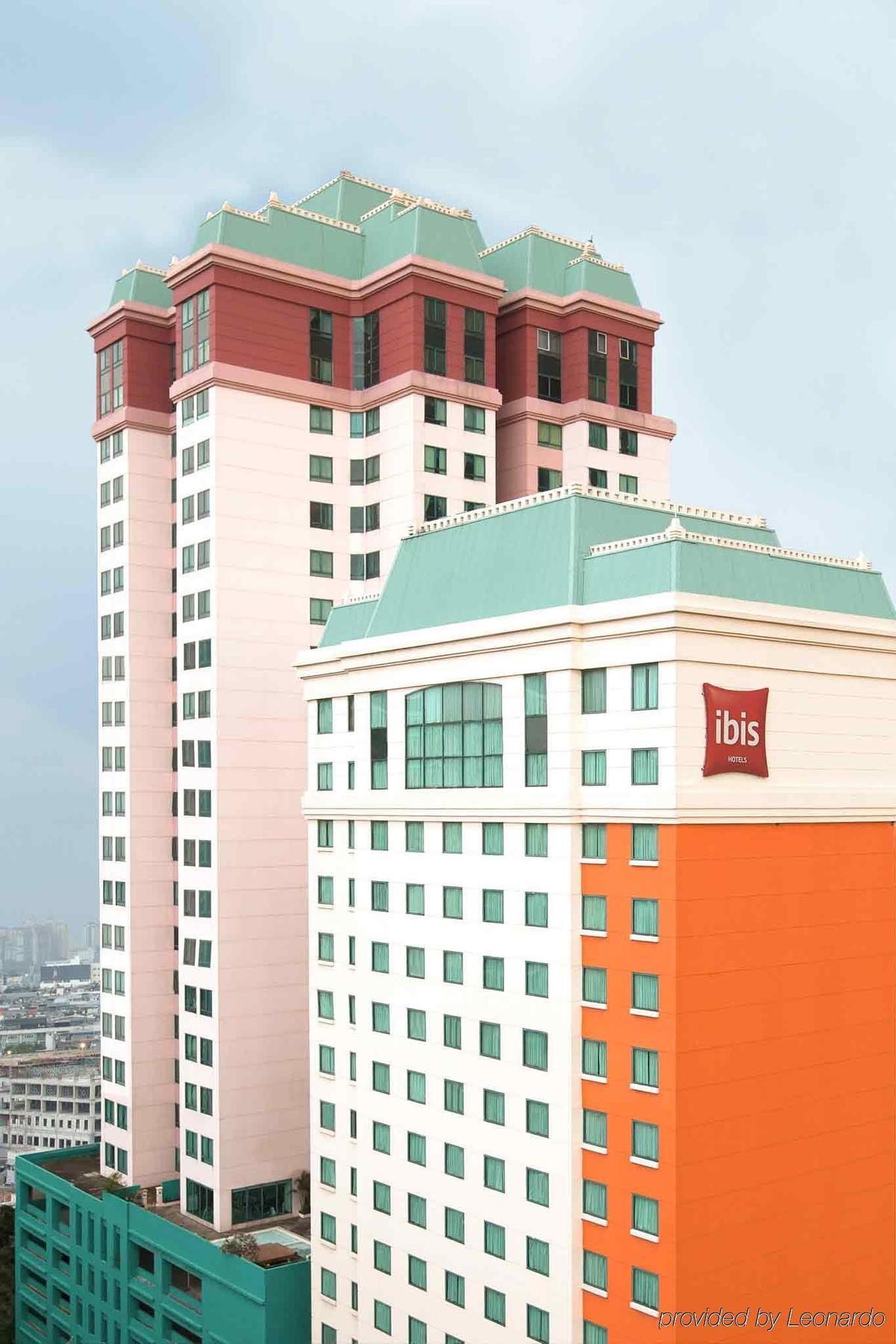 Ibis Mangga Dua Hotel Jakarta Exterior foto