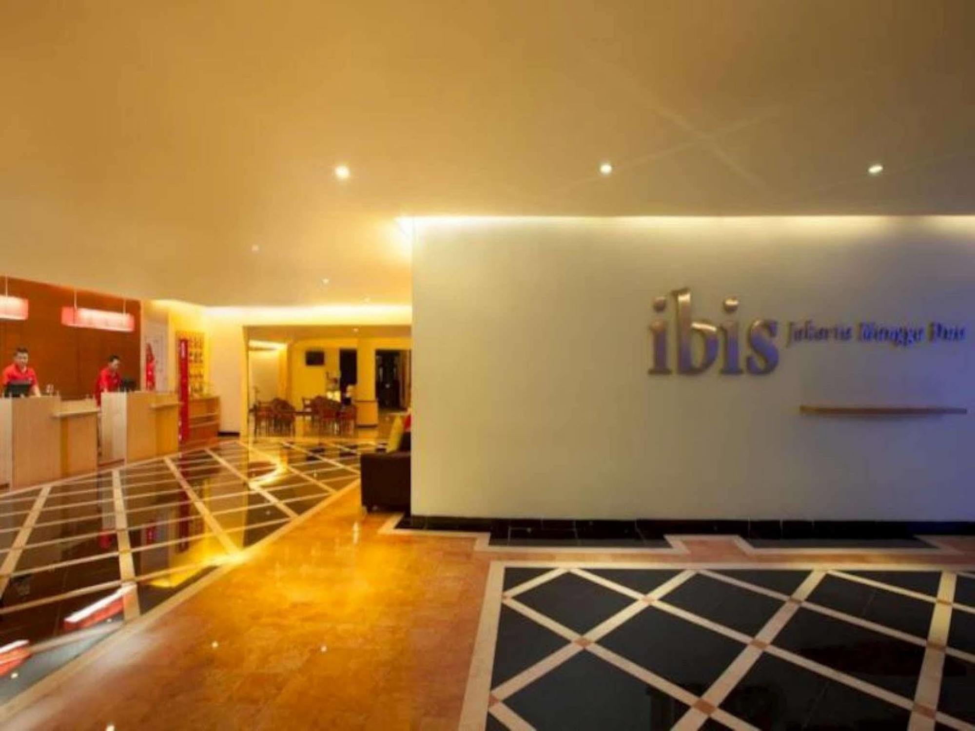 Ibis Mangga Dua Hotel Jakarta Exterior foto