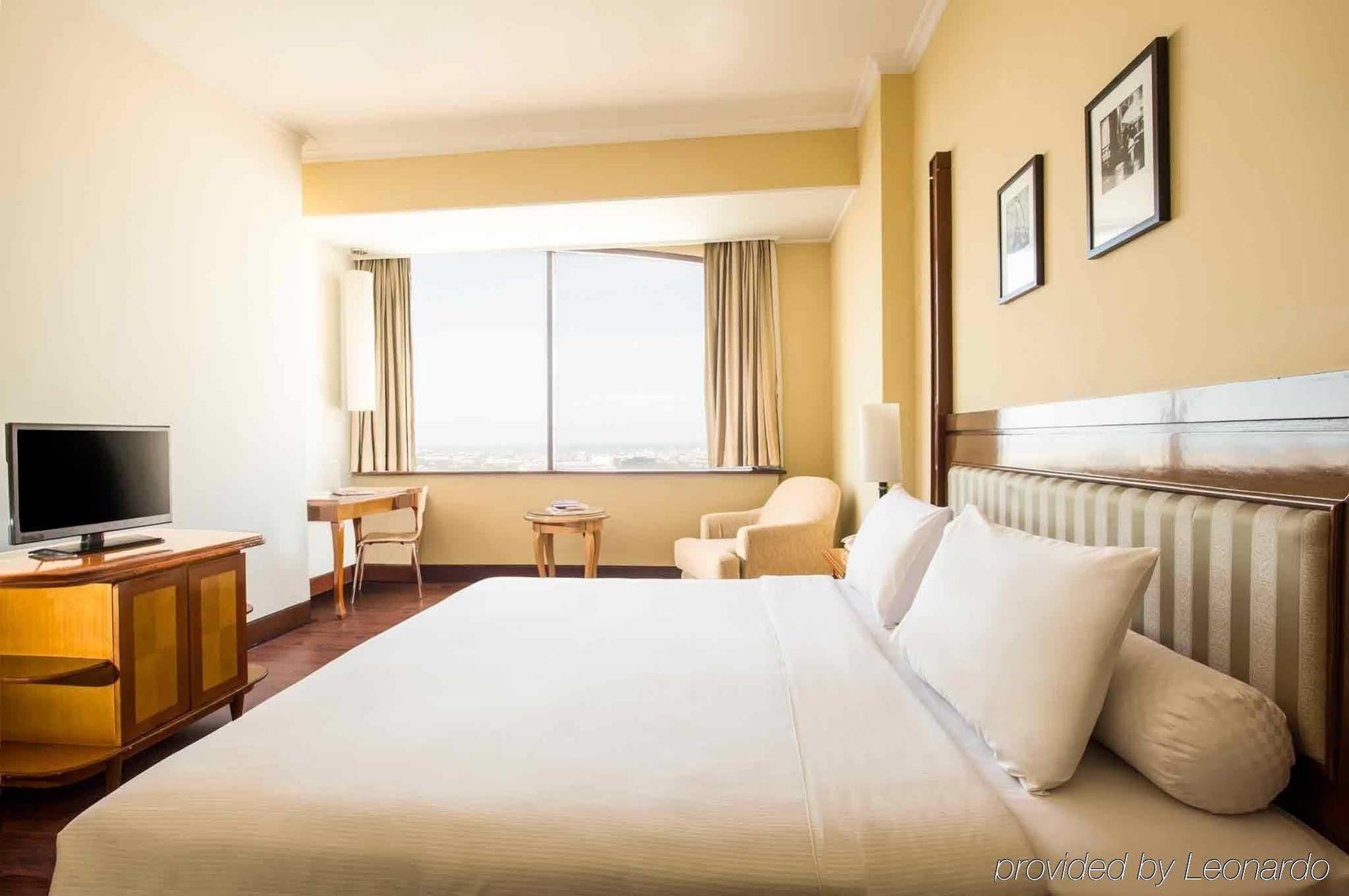 Ibis Mangga Dua Hotel Jakarta Exterior foto
