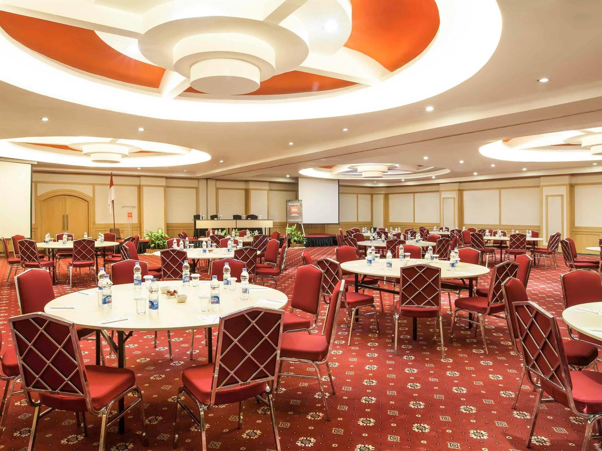 Ibis Mangga Dua Hotel Jakarta Exterior foto